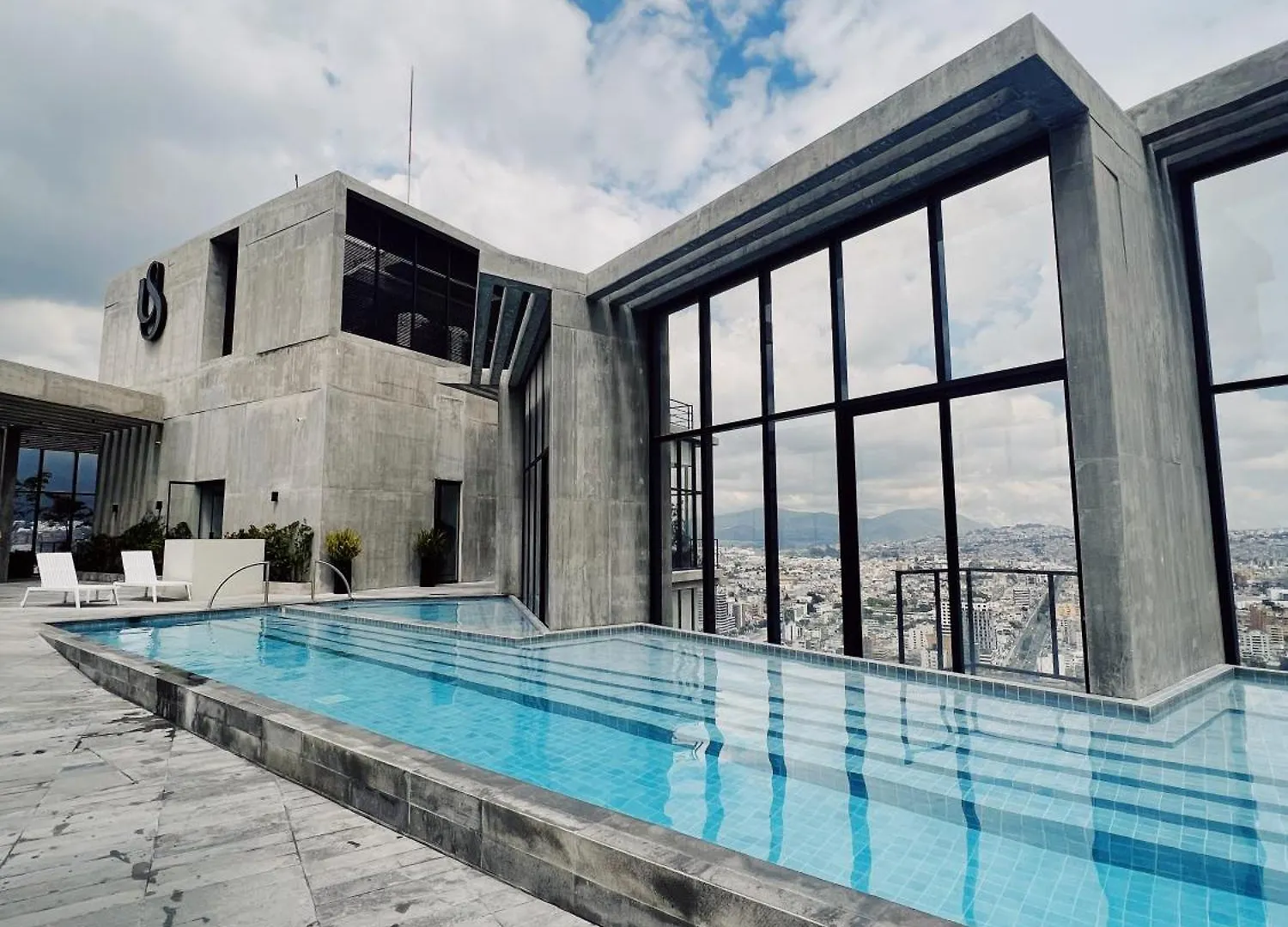 Edificio Iqon , Suite En El Piso 25 Κίτο 0*,  Ισημερινός